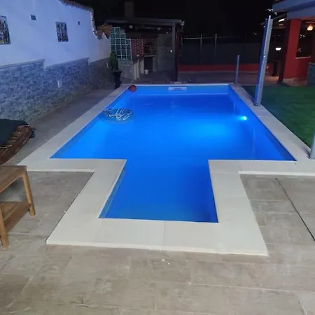 Con Piscina Riscaldata Villa Trabia