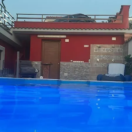 Con Piscina Riscaldata *