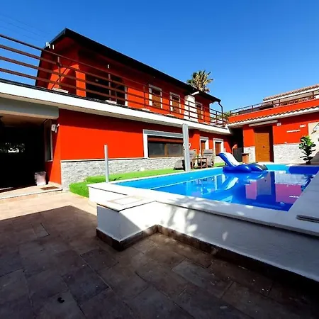 Con Piscina Riscaldata Villa